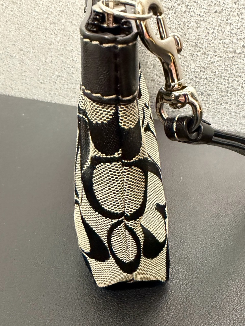 Coach Signature Canvas Wristlet Black Ivory Monogram Y2K - Picture 5 of 10